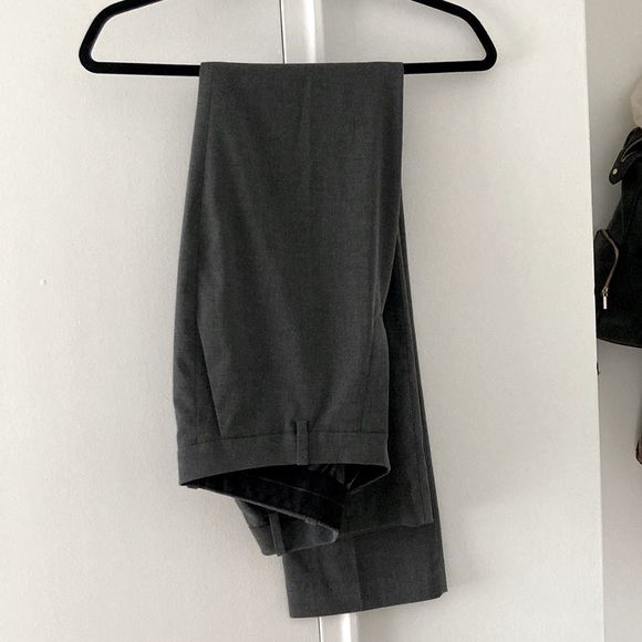 NWOT Uniqlo Grey Business Pants Size 2 - Picture 2 of 16